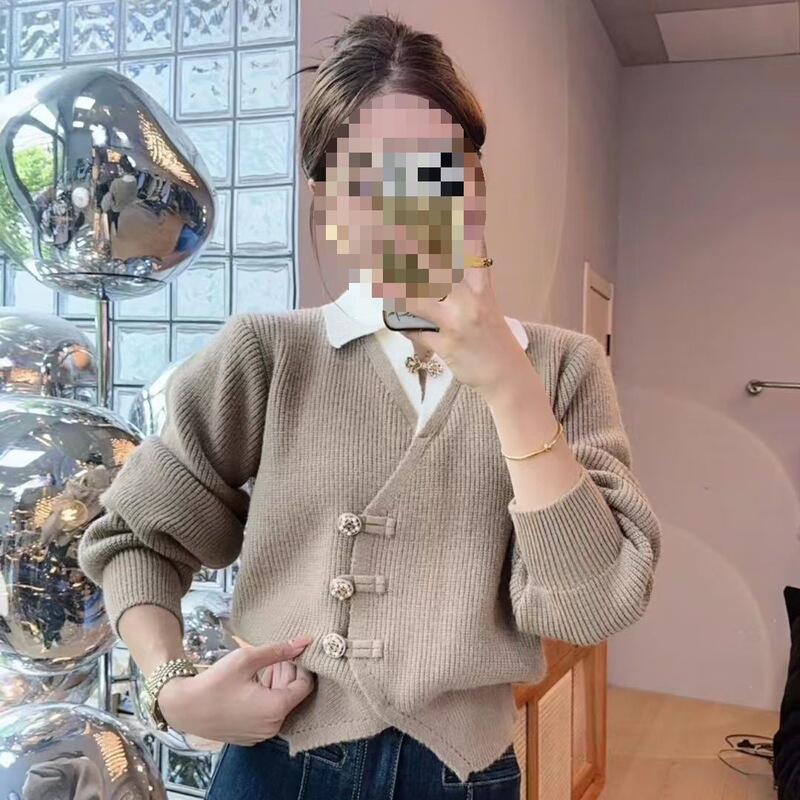 代発秋の新型デザイン感は偽のカーディガンの気質をつなぎ合わせて快適に女性の上着を編みます。|undefined