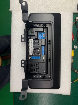 Cross-border 2026 Toyota Hilux Hilux car 12.3inch multimedia DVD Android navigator GPS