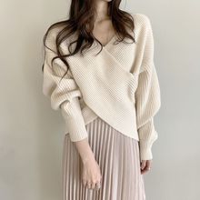 韩国秋冬加厚交叉领蝙蝠袖名媛气质针织衫套头毛衣女外穿潮