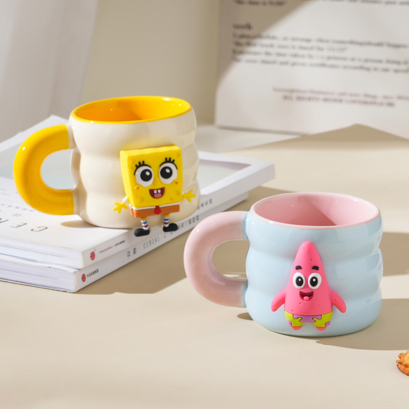 Auténtico autorizado SpongeBob mug personalidad tarta de dibujos animados estrella taza de desayuno de cerámica regalo taza de café creativa
