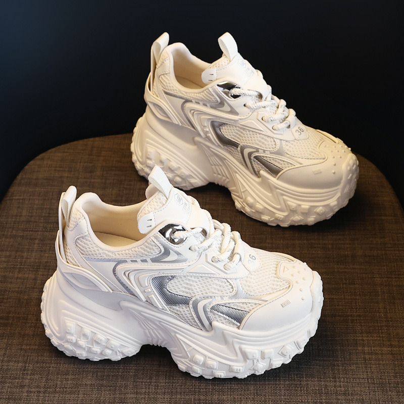 Giày sneaker nữ đế dày phối màu độn cao dáng người nhỏ lưới thoáng — Màu be