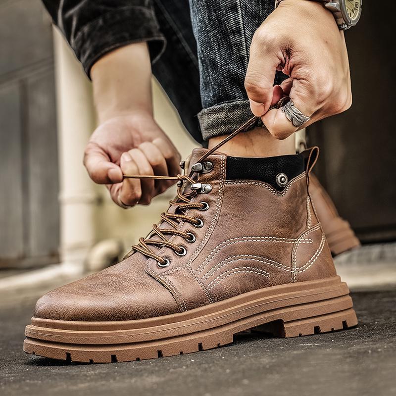 2024 otoño y invierno nuevos zapatos de moda para hombres botas de alto perfil blanco Martin zapatos de tendencia coreanos zapatos de tendencia generales transfronterizos