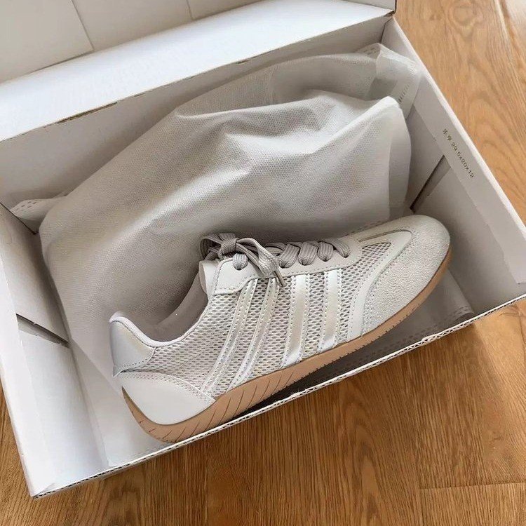 Retro mesh transpirable zapatos de entrenamiento de mujer zapatos de verano 2026 nuevos zapatos suaves planos zapatos deportivos ligeros casuales