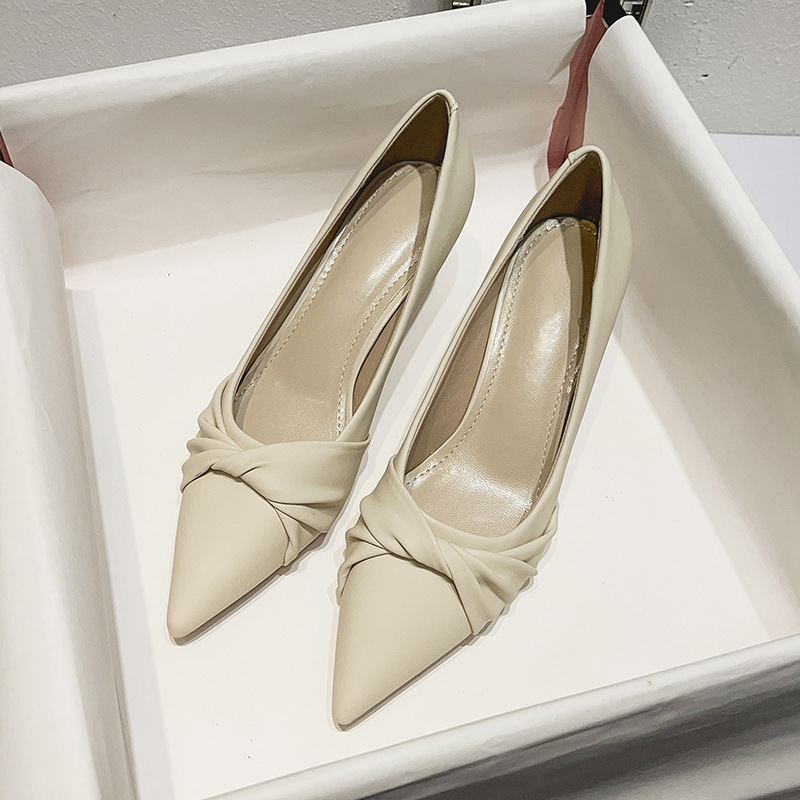 Designer-Inspired Niche Style High-Heeled Shoes for Women, Thin Heels, New French Elegant Pointed-Toe Pumps for Autumn 2026