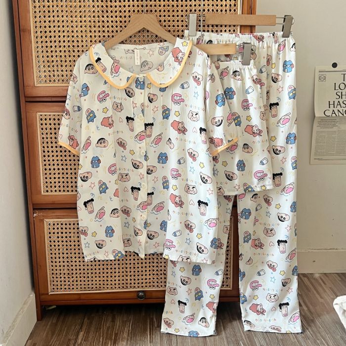 Lindo Crayon Xiaoxin Yunduo Pijamas de algodón Cárdigan de verano de tres piezas para mujer Traje de servicio a domicilio de dibujos animados Comercio exterior al por mayor