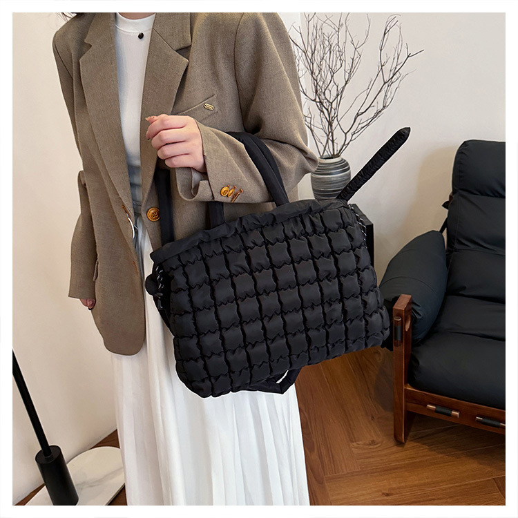 762g Weight Polyester Lining Material Sewing Thread Fashion Element Magnetic Buckle Closure Type Single Shoulder Strap Strap Type Tote Bag Bags Type Daily, Street, Shopping Occasion Nylon Material Solid Color Pattern Autumn&Winter Season Women's Gender Elegant, Classic Style Style Square Shape Medium Size Women's Medium Nylon Solid Color Elegant Classic Style Sewing Thread Square Magnetic Buckle Tote Bag 31