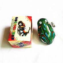 外贸版铁皮青蛙 发条青蛙 铁皮玩具 现货供应中（仿古式）