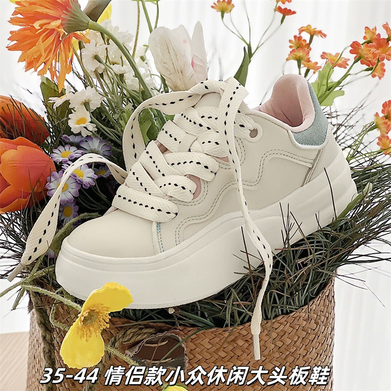 Новая пара обувь 2024 мужские дикие летние кроссовки модные тенденции нишевые мужские туфли с низким верхом повседневная обувь