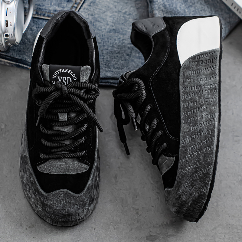 Zapatos de hombre 2025 primavera y otoño nuevo estilo zapatillas de terciopelo anti-cuero tendencia de hombre moda versátil con cordones zapatos deportivos casuales bajos