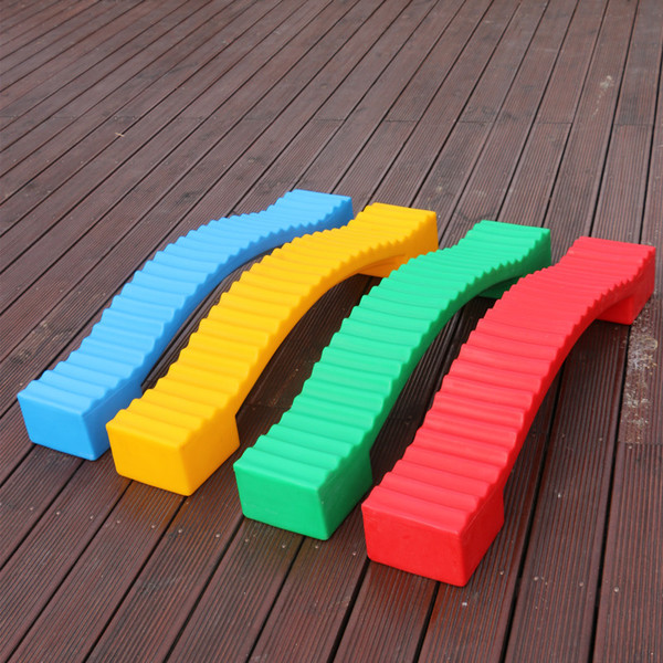 Travel smart toy for kindergarten sensorics