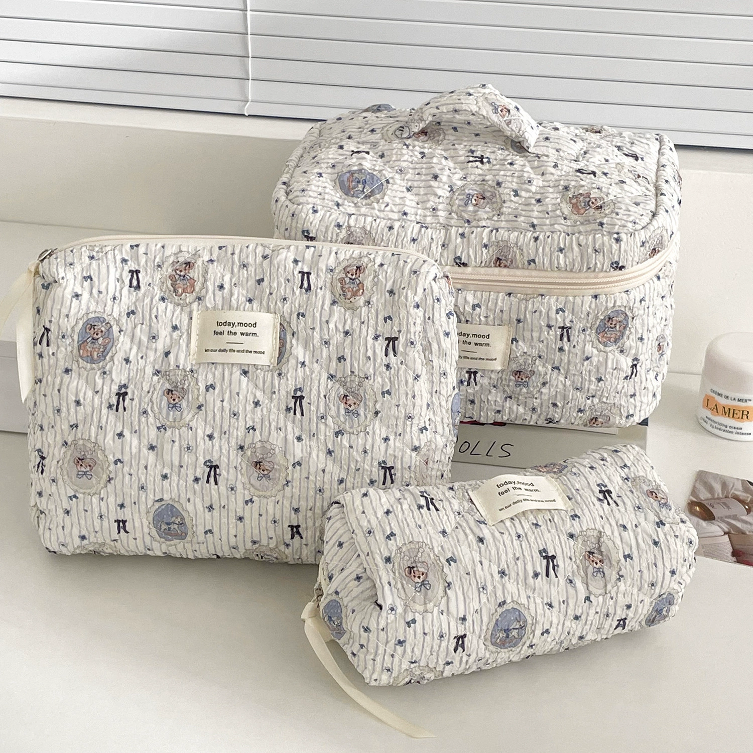 Capacious cosmetic bag with bow, handheld soft organizer bag, flowered