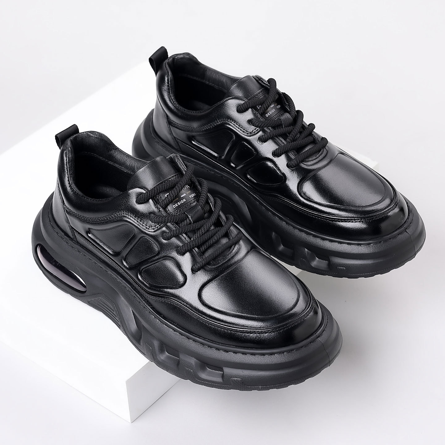 2025新款男士休闲鞋厚底增高运动男鞋潮流百搭气垫板鞋男款高级感