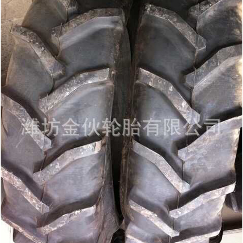 供应 8.3-24 9.4-24 11.2-28  农用拖拉机 R-1人字花纹轮胎