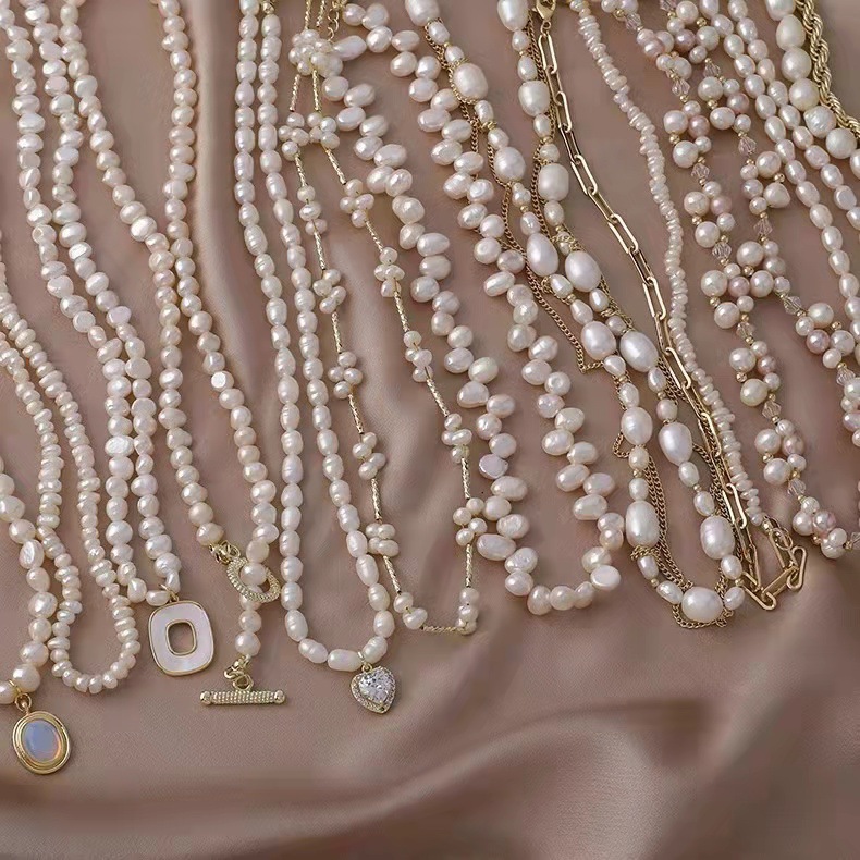 Collier vintage en perles d'eau douce baroque avec zircon_voghion.com