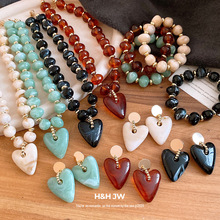 �ǿ�����Ȼ��Բ�ΰ���������װ����ʱ������С����Ƹ��θ���ƷŮ