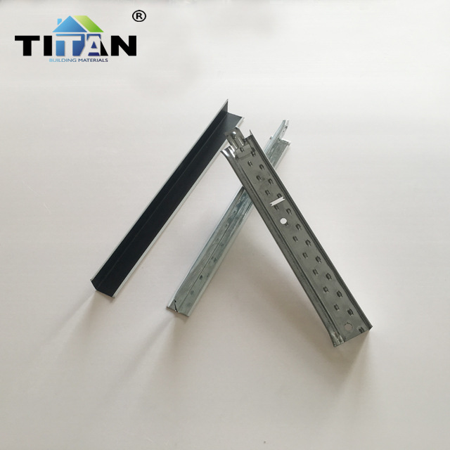 Accesorios de techo de exportación Piezas colgantes de quilla triangular Dragón principal Pintura dorada Conector de dragón secundario