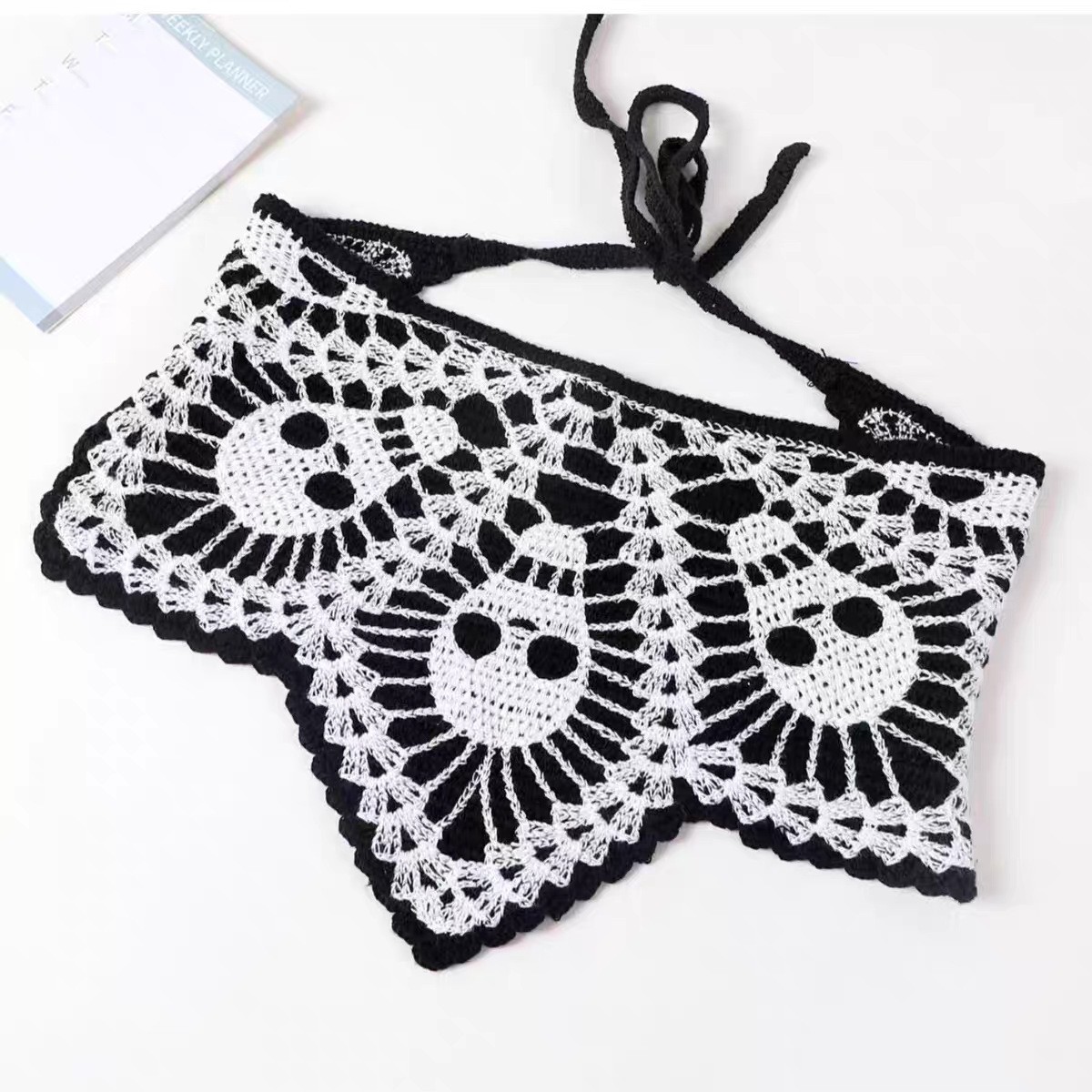 Toalla triangular de murciélago personalidad ins dulce y fresco tejido hueco correa para el cabello retro casual todo-fósforo lazo correa pañuelo en la cabeza