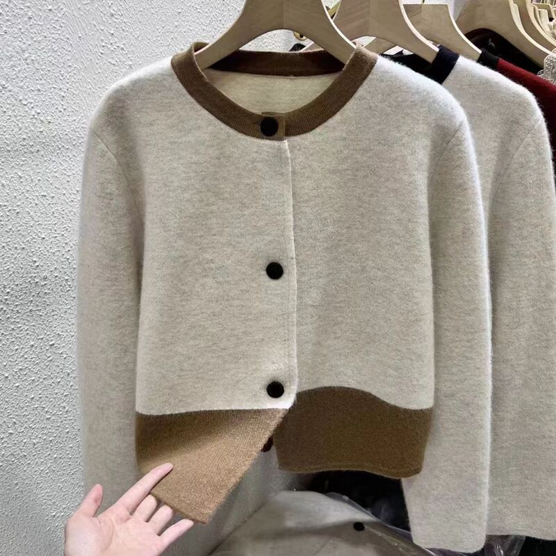 Women's Loose-Fit Chic Knit Cardigan Sweater for Foreign Trade, Spring/Autumn 2026, Korean Style Slim Fit, Color Block, Soft Round Neck Women's Loose-Fit Chic Knit Cardigan Sweater for Foreign Trade, Spring/Autumn 2026, Korean Style Slim Fit, Color Block, Soft Round Neck