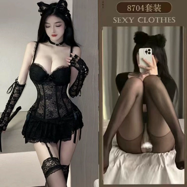 [One piece + T pants + garter belt] + black open socks