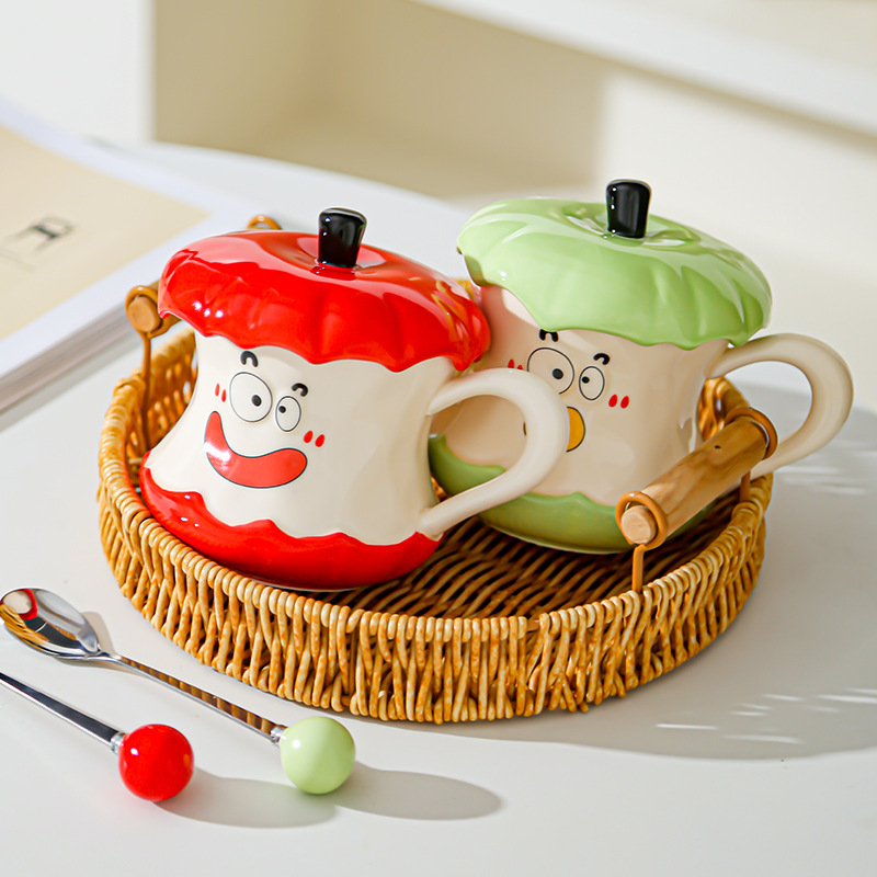 Creativo y extraño, taza de agua con cuchara de tapa, regalo de mano, taza de cerámica, taza de pareja de frutas en línea.