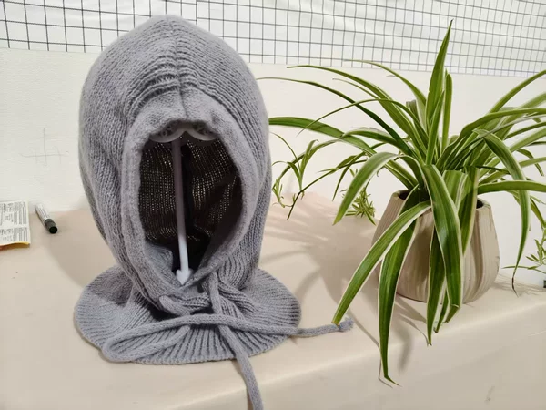 Buttonless shawl hat (grey)