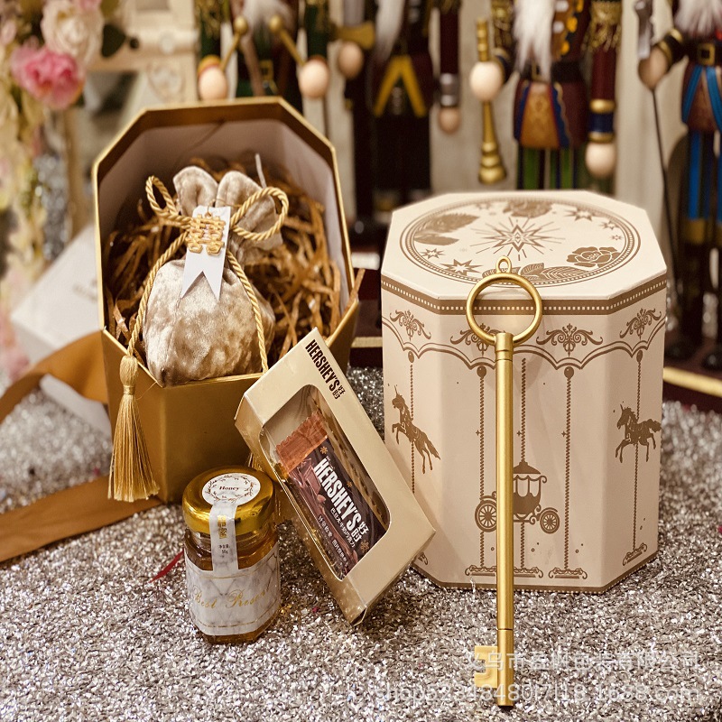 结婚喜糖盒纸质创意伴手礼盒婚礼喜糖盒八角木马礼品包装盒