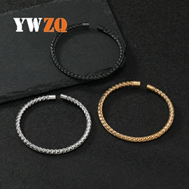 戒指;吊坠;手镯