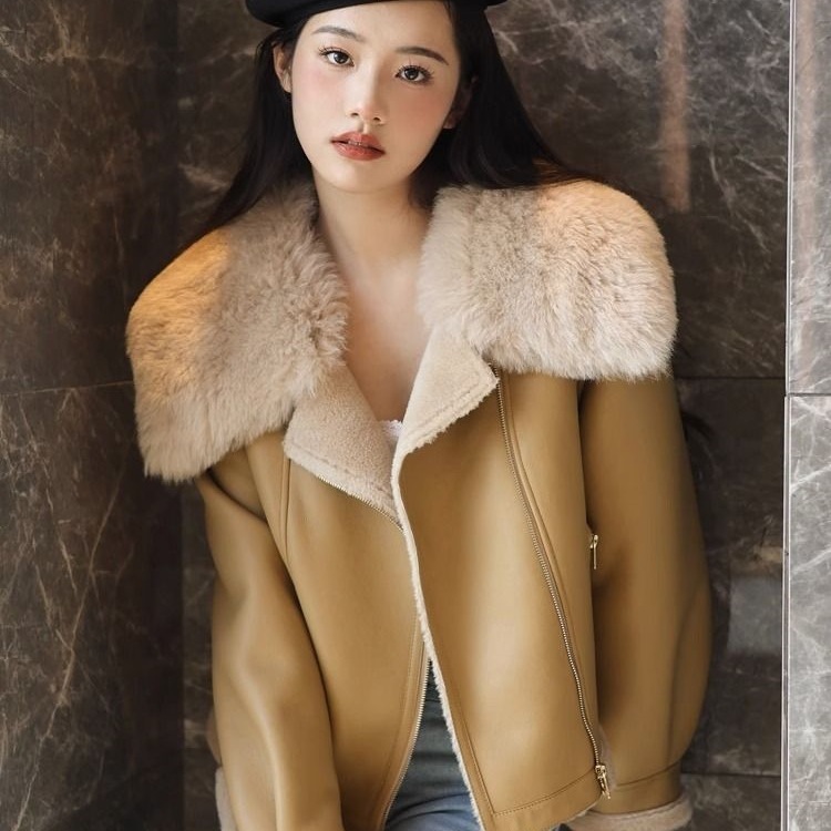 2025年冬季新款美利奴皮毛一体外套女短款机车翻领羊羔毛皮草大衣|undefined