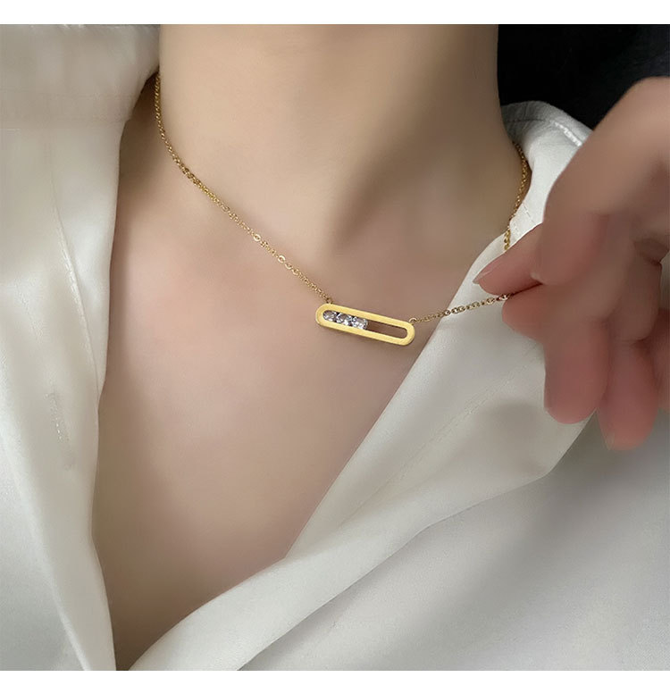 Fashion Oval Titanium Steel Inlay Zircon Necklace 1 Piece