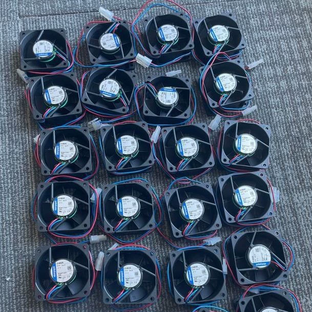 Инвентарные поставки немецкого вентилятора EBMPAPST 614NHHR и других моделей полной серии.