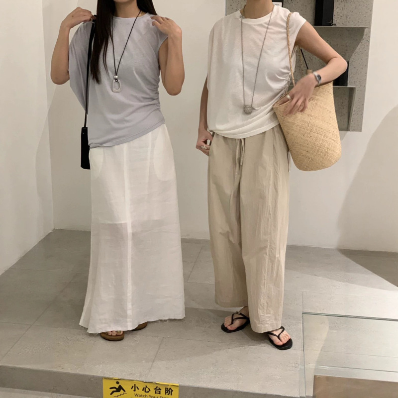Korean-Style Asymmetrical Pleated Top for Women, Summer Thin Design, Niche Style, Waist-Cinching, Slimming, Versatile Casual Knitwear