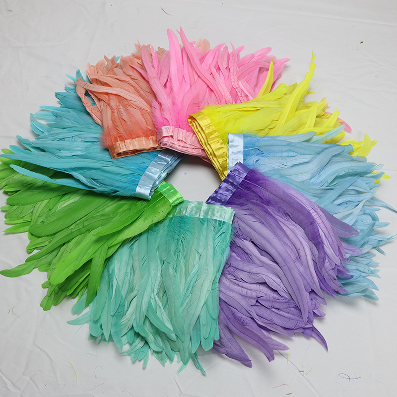 Spot 30-35cm cola de gallo plumas borde de tela pasarela de moda escenario accesorios de vestuario cinturón de tela de color