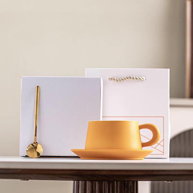 Ver la montaña Taza de café Taza de cerámica Taza de café con leche de lujo ligero de alta calidad Regalos para colegas y novios