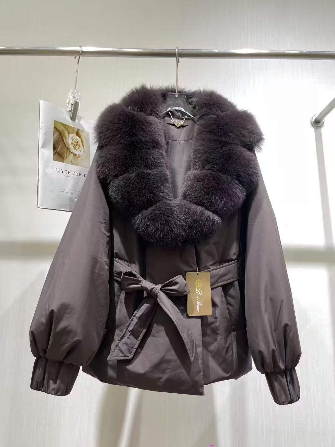 보라