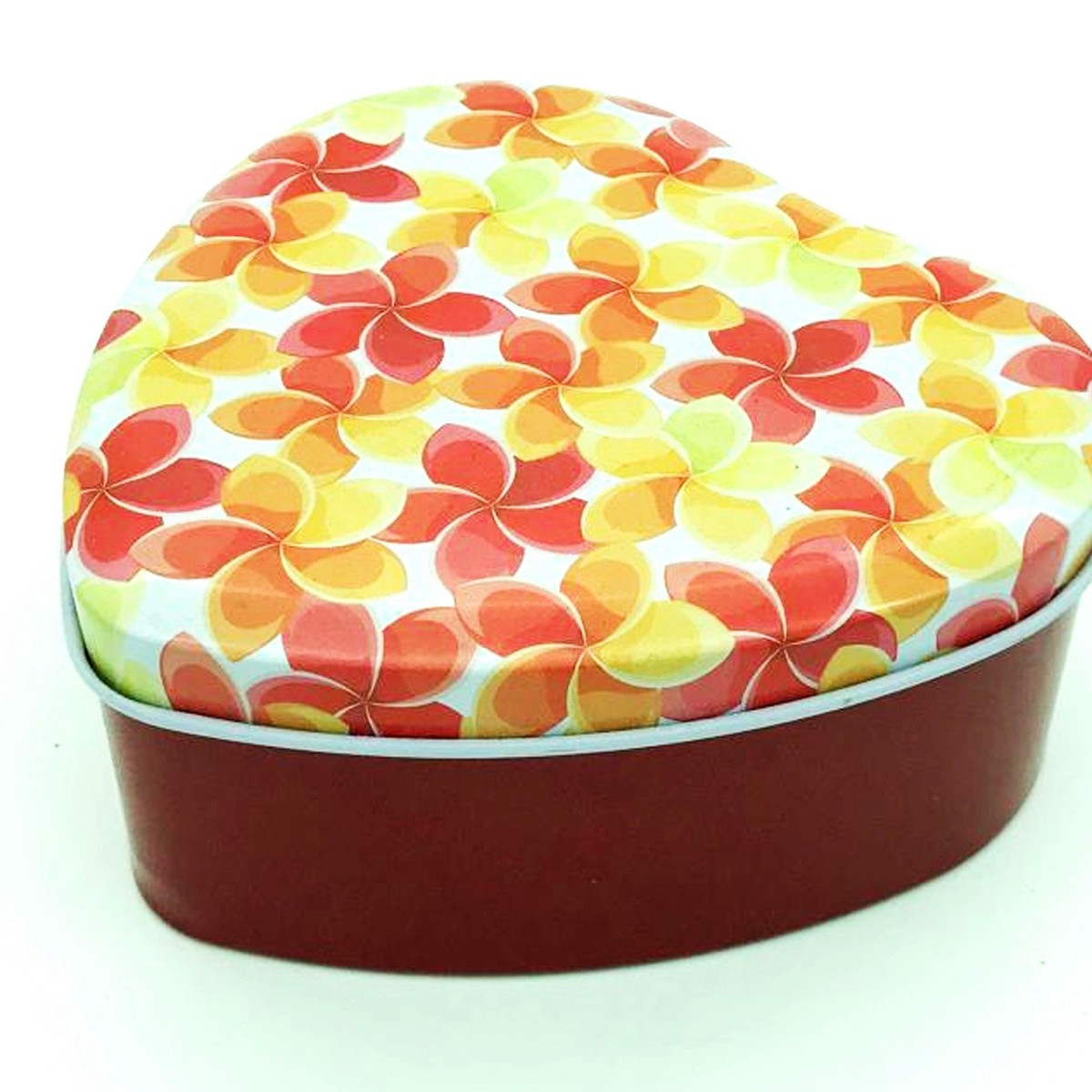 马口铁心形罐 心形糖果盒 热销心形喜糖罐