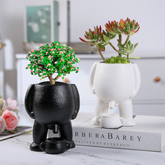 Cross-border creative ceramic pot realistic succulent green plant small pot office desk desktop mini man urinating decoration ornament