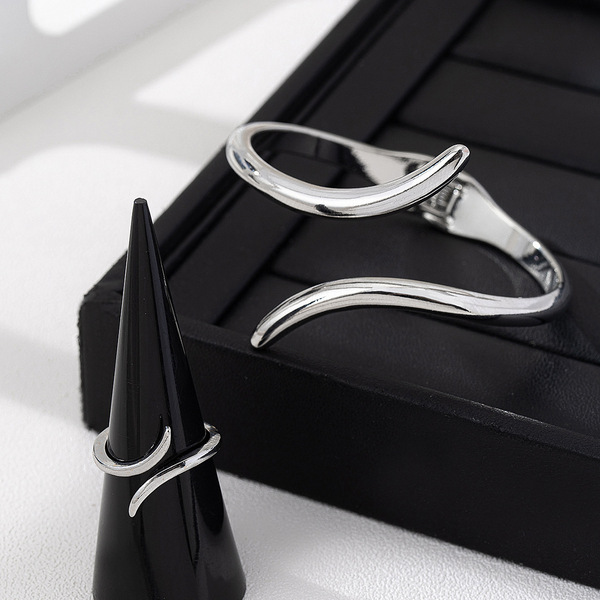 Silver set