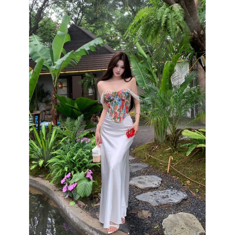 Real Shot of 2026 Fashion New Style Elegant Design Shiny Satin Stretch Mermaid Dress with Heavy-Duty Corset Set
