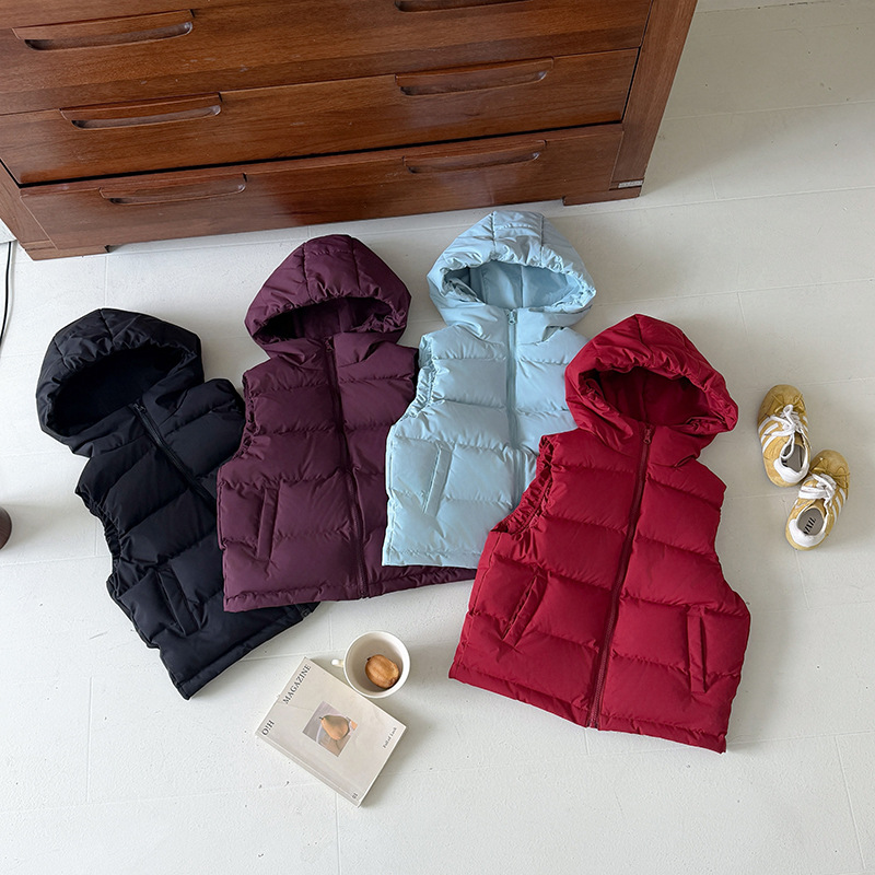 Children's hooded down vest for boys and girls, winter warm and lightweight thickened jacket, stylish vest for older children