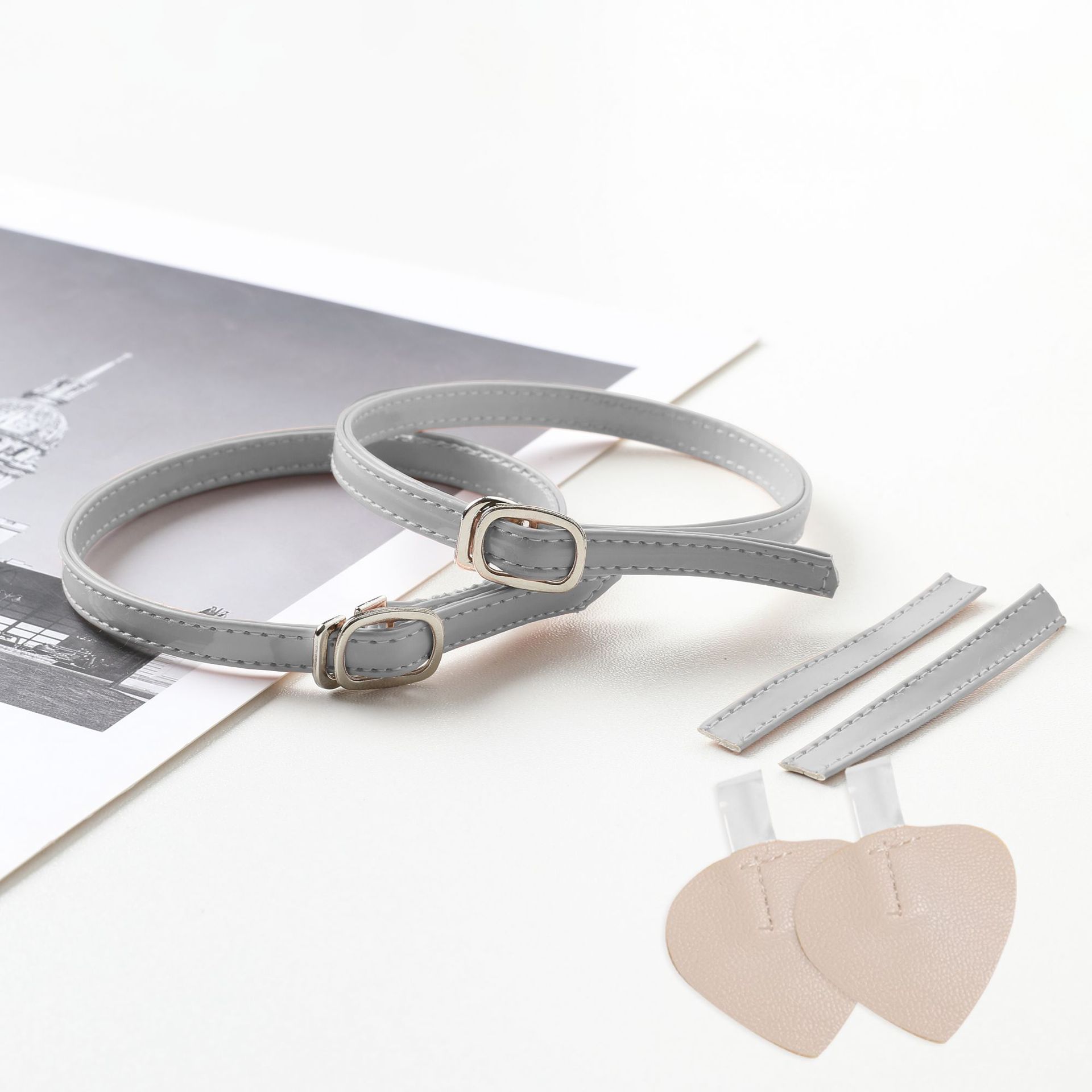 Venta al por mayor parche sin costuras con cordones anti-caída tacón alto invisible con cordones perezosos sin tacón transparentes zapatos de una sola capa anti-caída zapatos de terciopelo