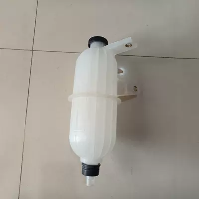 In-Stock Manufacturer Wholesale Japanese-Style Expansion Tank Corolla 16470-0L010 Expansion Water Tank Hilux
