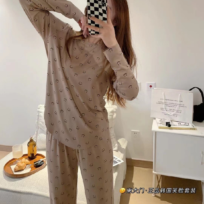 Manga larga nuevo estilo pijamas mujeres Dongdaemun estilo coreano en el estilo de la cara sonriente cuello redondo ropa para el hogar Otoño e Invierno traje de entrega en vivo