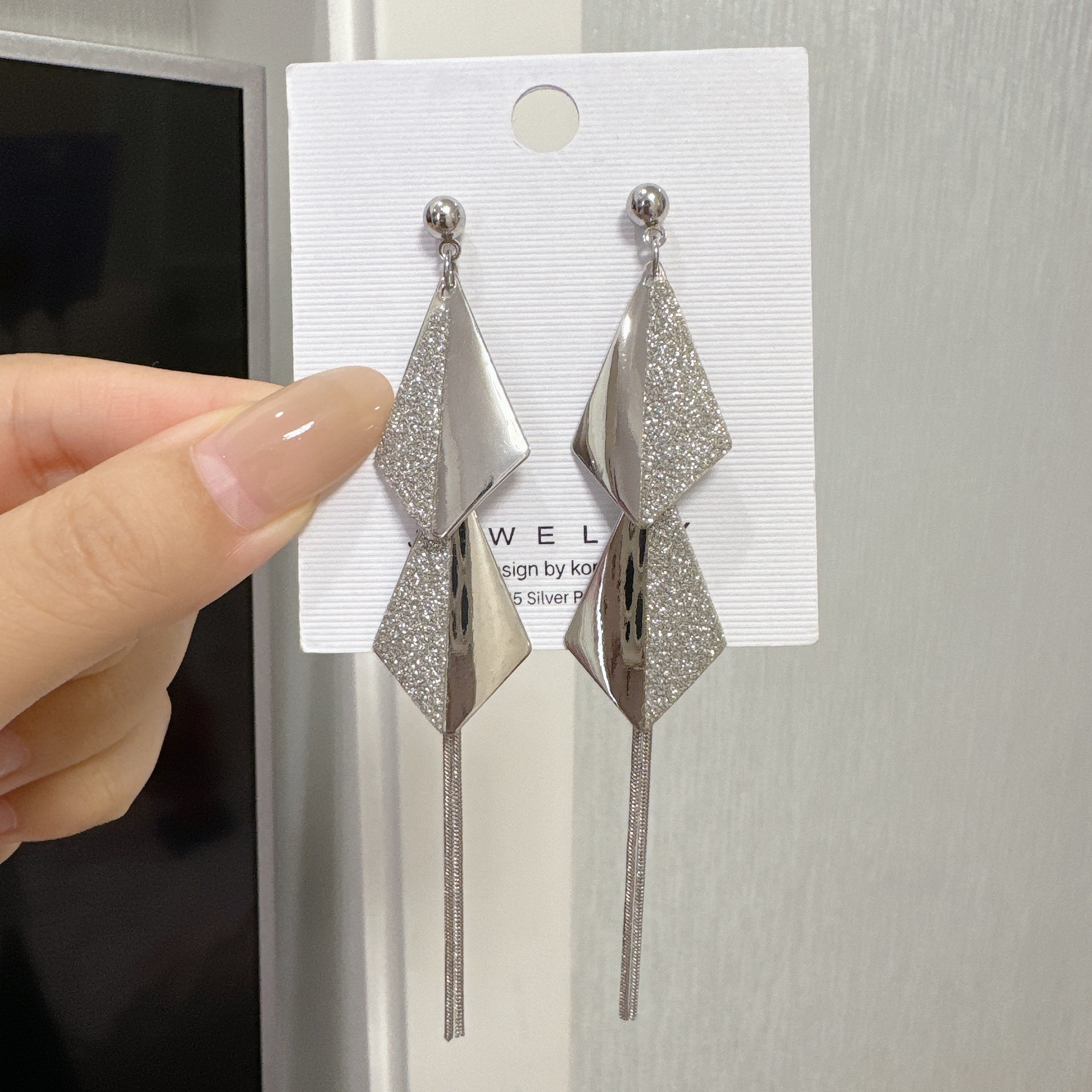 Korean geometric fashionable design universal earrings