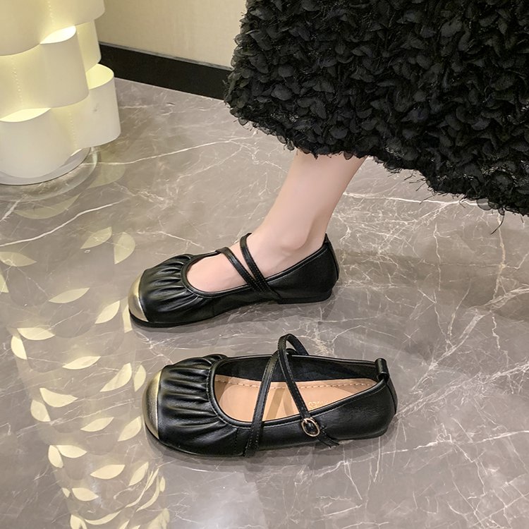 Comfortable autumn romantic and delicate Mary Jane shoes flat for…