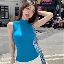 ���I�o�䱳��Ů�ļ�����ᘿ�С���⴩�����ٴ��ӗl�y����Ů��