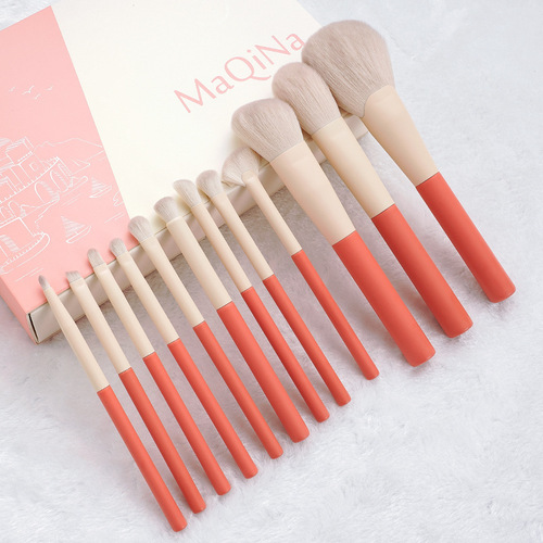 Holiday series 12-piece makeup brush set, complete set of loose powder brush, eye shadow foundation, soft-bristled beauty tools, makeup brush