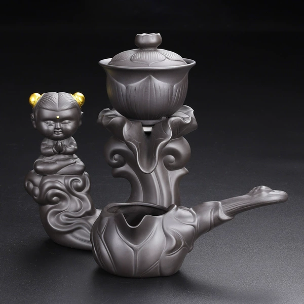 Nezha sitting cross-legged automatic teapot + tea sea