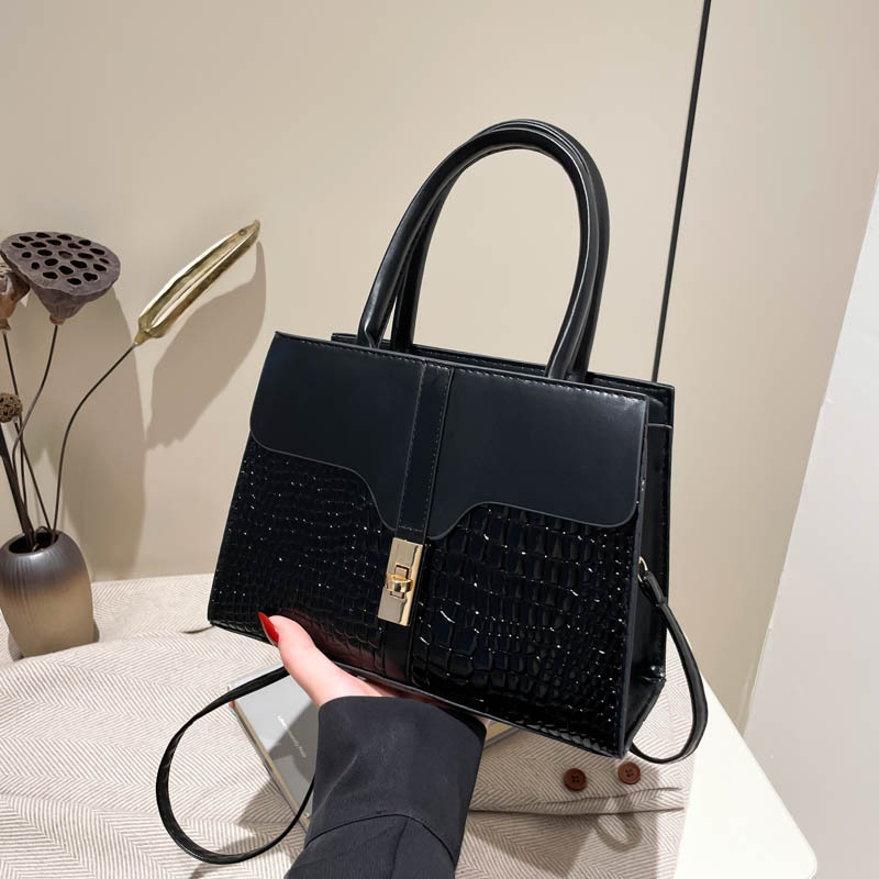 2024 nuevo estilo casual hermosa personalidad tendencia bolso de gran capacidad bolso de nicho femenino bolso de mensajero de hombro de moda