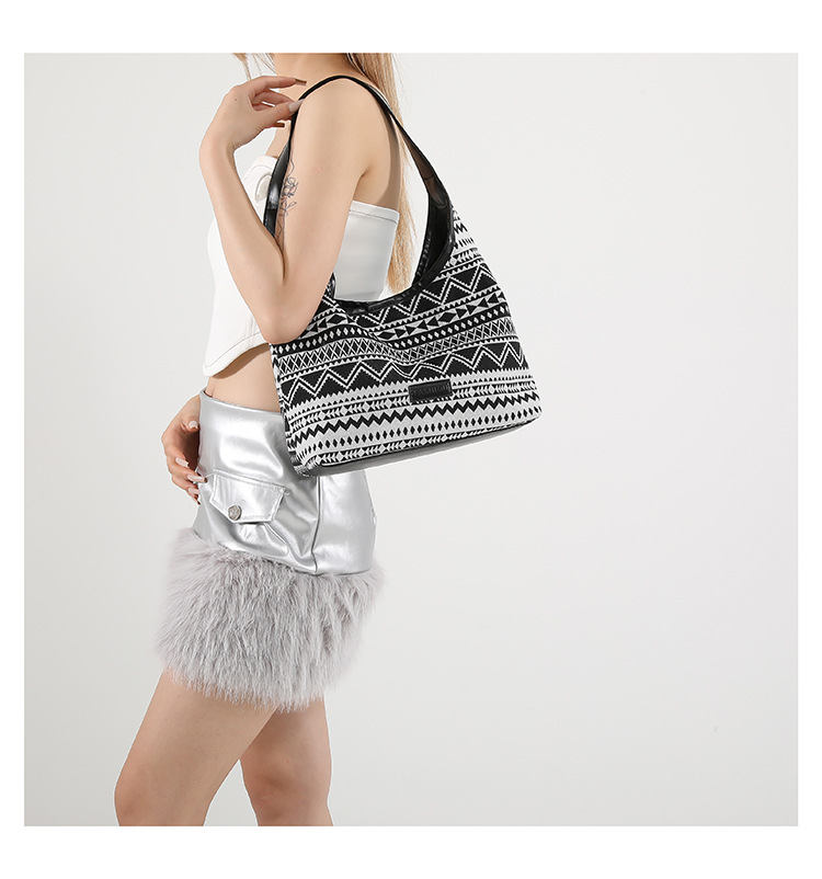 Women's Large Capacity Ethnic Commuting Tote 2024 Fashion Canvas Instagram College Student Class Shoulder Bag_voghion.com