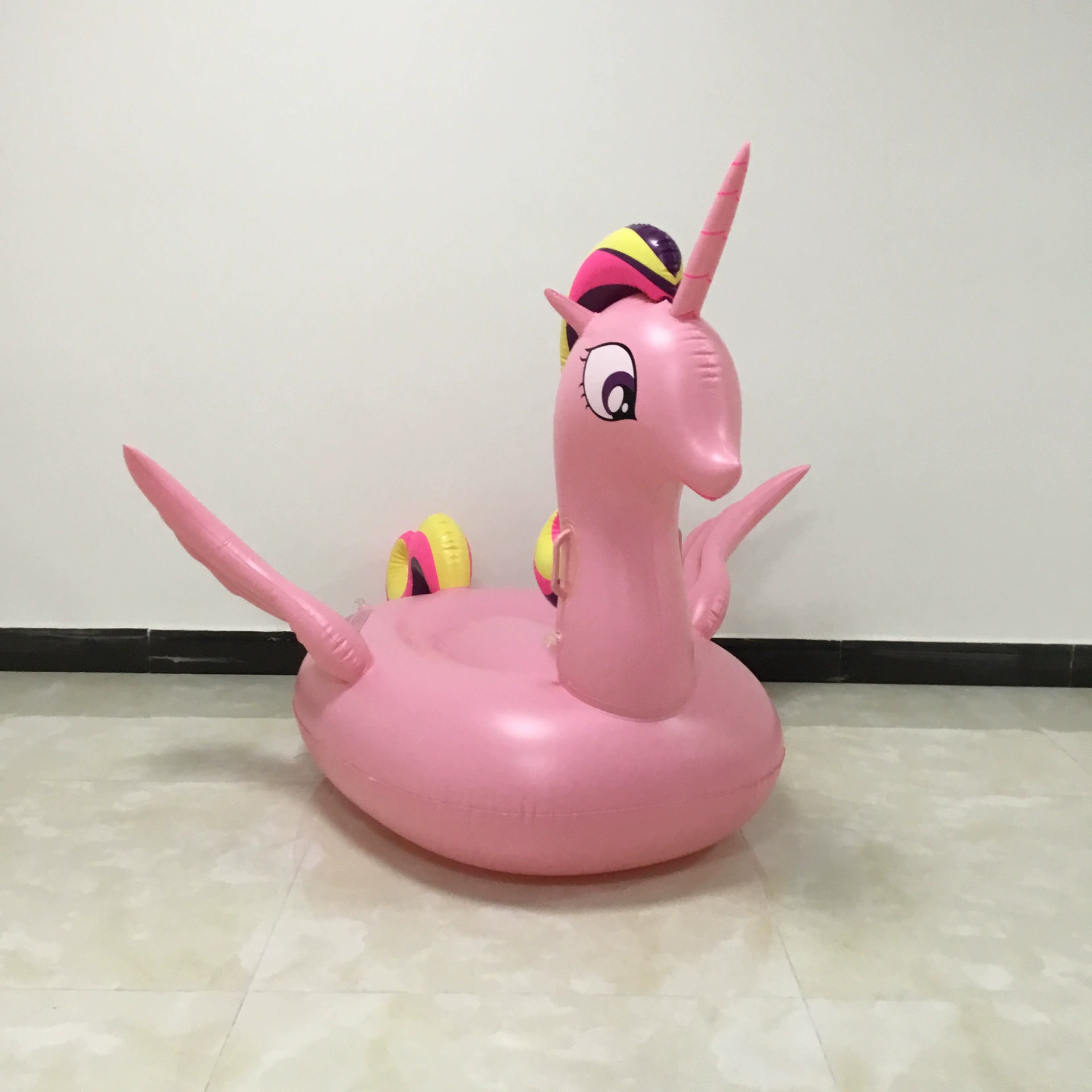 Фуксиновый водяной игрушка, надувной бассейн, пони, единорог